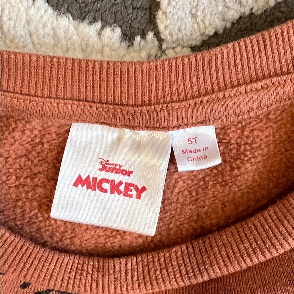 Disney Mickey Mouse Sweatshirt/ Boys/ Size 4T - Picture 4 of 6